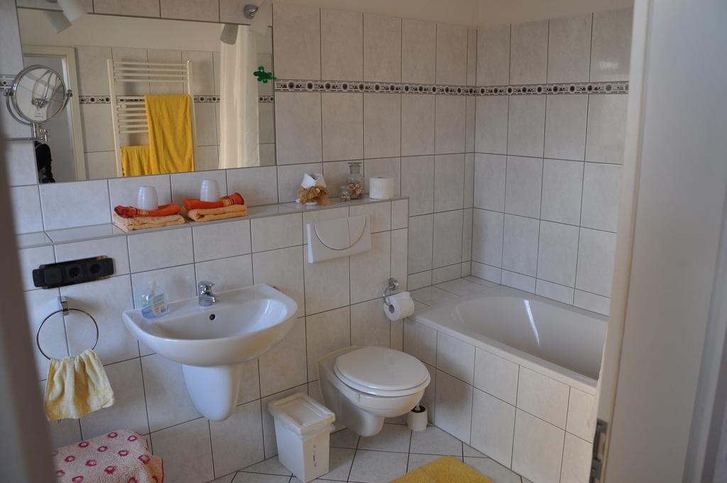 ארפורט Martina'S Gastezimmer מראה חיצוני תמונה